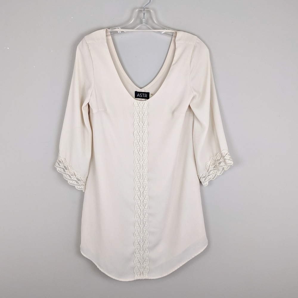 ASTR | Creme Silky Half Sleeve Blouse - H5